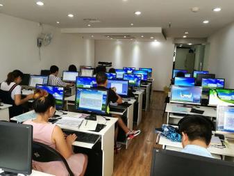 現(xiàn)代職場(chǎng)技能提升指南 電腦、會(huì)計(jì)、學(xué)歷與動(dòng)畫設(shè)計(jì)培訓(xùn)全解析